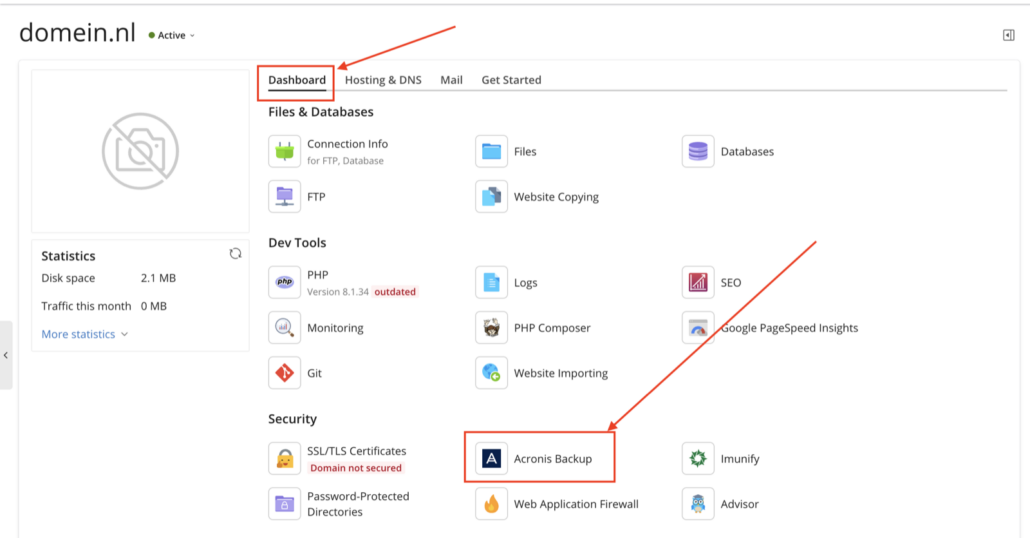 Plesk: tabblad Dashboard van het domein, met Acronis Backup onder Security