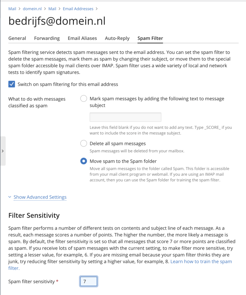 Plesk: tabblad Spam Filter van een e-mailadres, met de actie voor spam en Spam filter sensitivity op 7